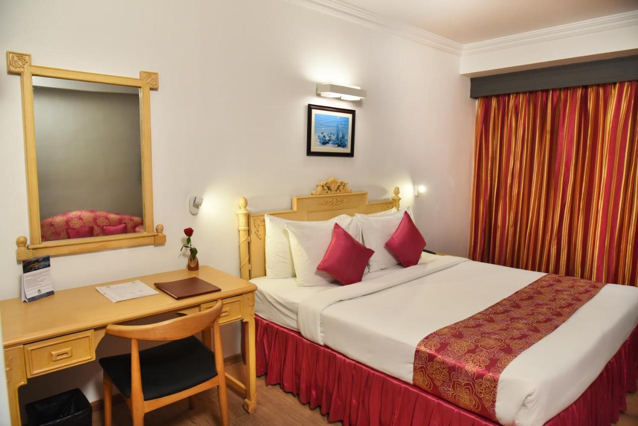 Golden Parkk Hotel Kalküta Dış mekan fotoğraf