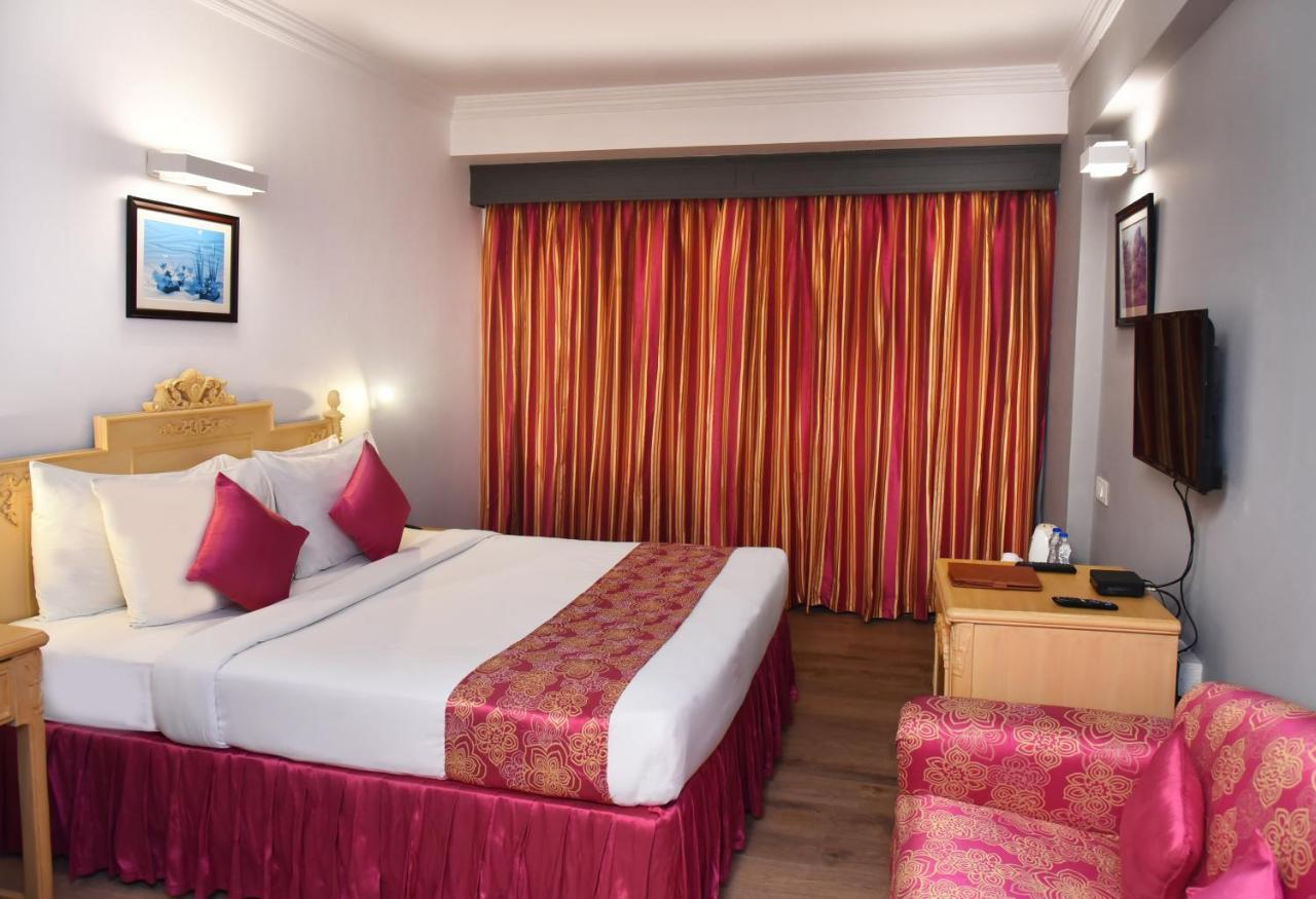 Golden Parkk Hotel Kalküta Dış mekan fotoğraf