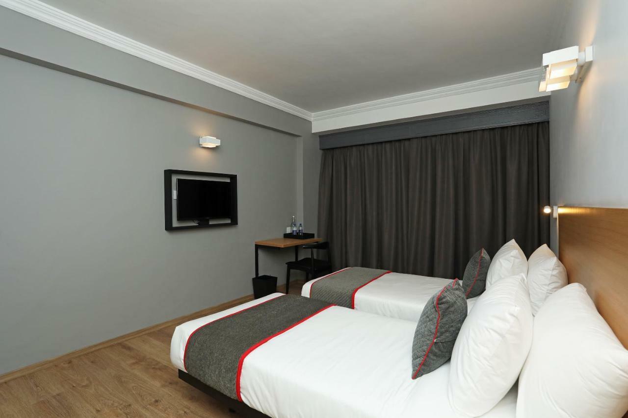 Golden Parkk Hotel Kalküta Dış mekan fotoğraf