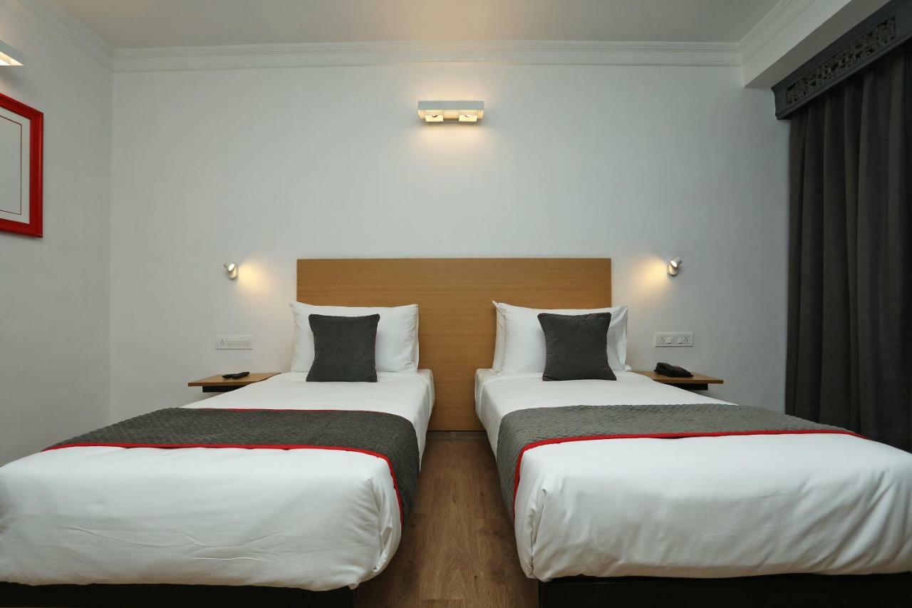 Golden Parkk Hotel Kalküta Dış mekan fotoğraf