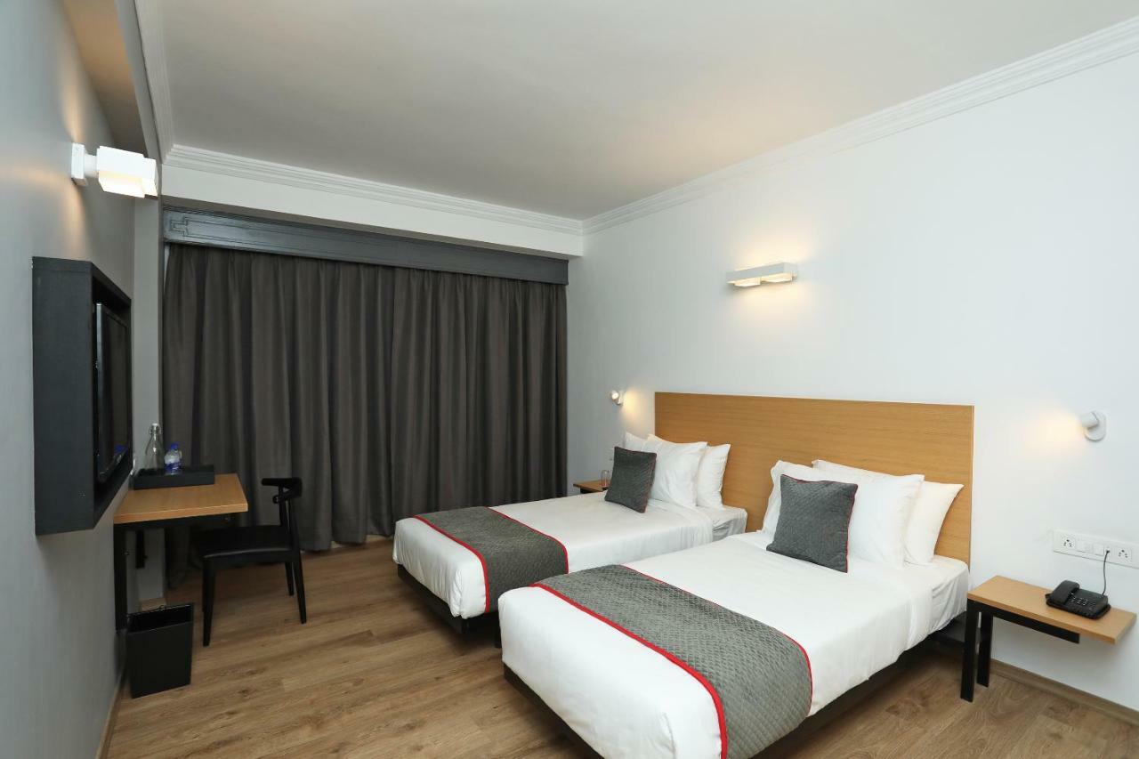 Golden Parkk Hotel Kalküta Dış mekan fotoğraf