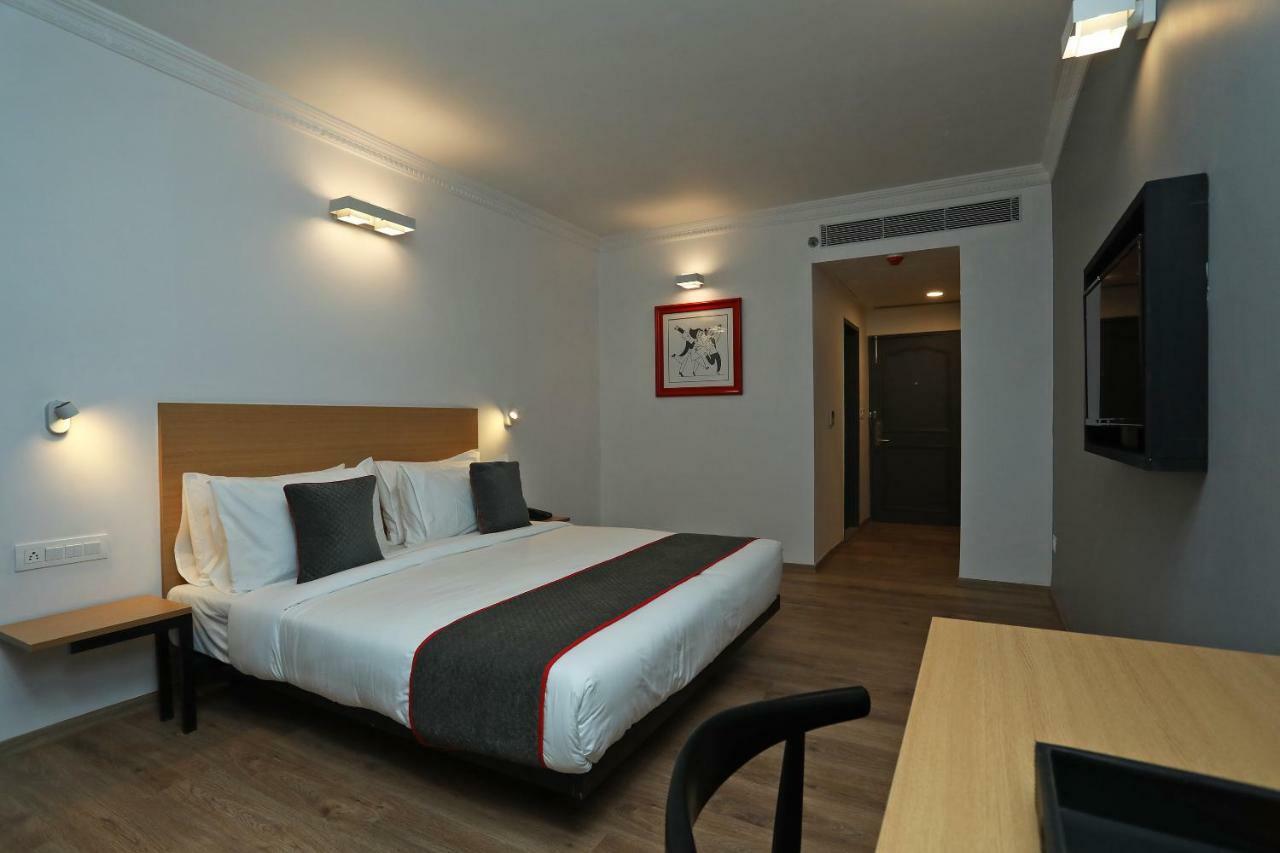 Golden Parkk Hotel Kalküta Dış mekan fotoğraf